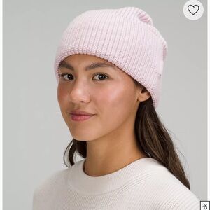 NWT Lululemon Ribbed Marino Wool blend knit beanie  size L/XL